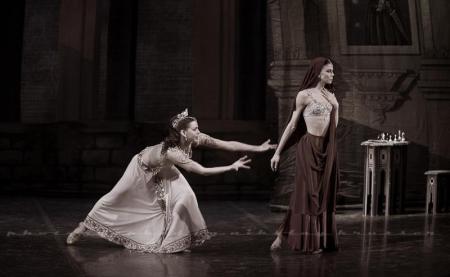 la-bayadere-mikhailovsky-theater-natalia-osipova-and-anastasia-matvienko-act-i-11