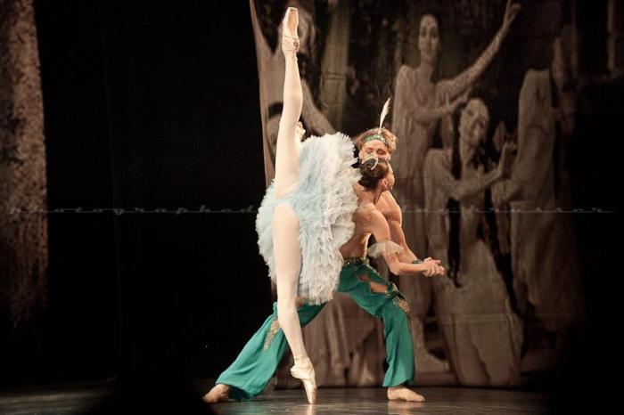 anastasia-and-denis-matvienko-in-le-corsaire-4