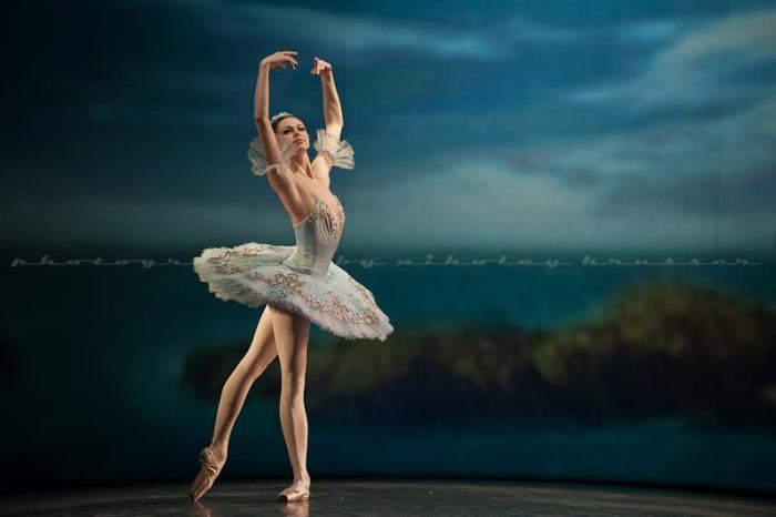 anastasia-matvienko-in-le-corsaire-1